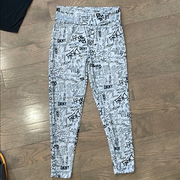 Nike Black Tank Top and DKNY Graffiti Leggings Set - Picture 6 of 9